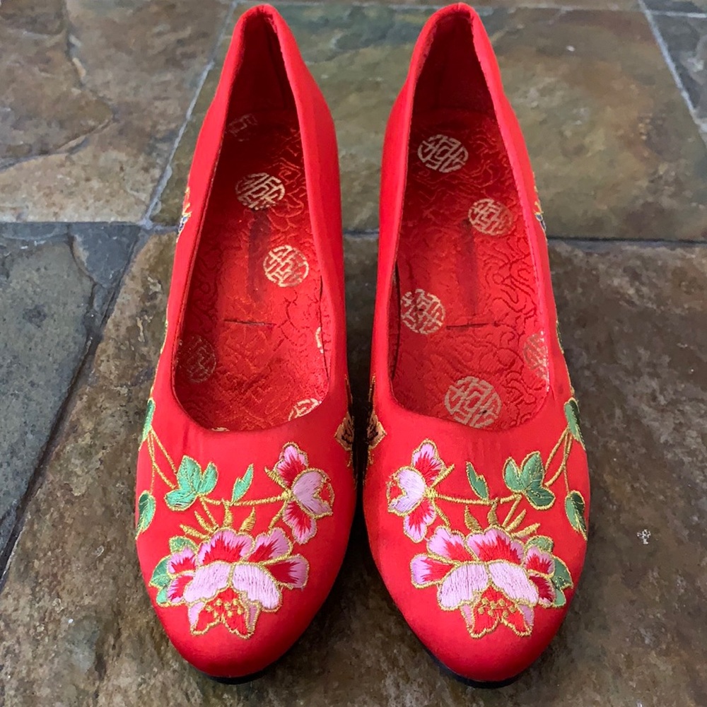 Vintage red silk oriental Inspired heels